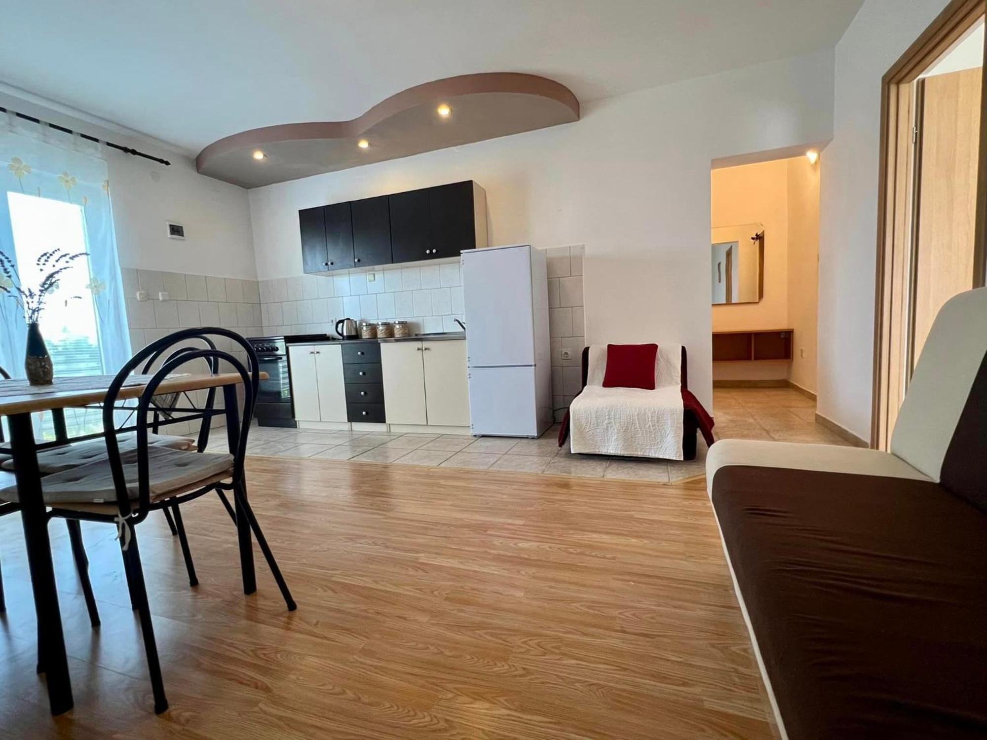 Apartments Monika 比比涅 外观 照片