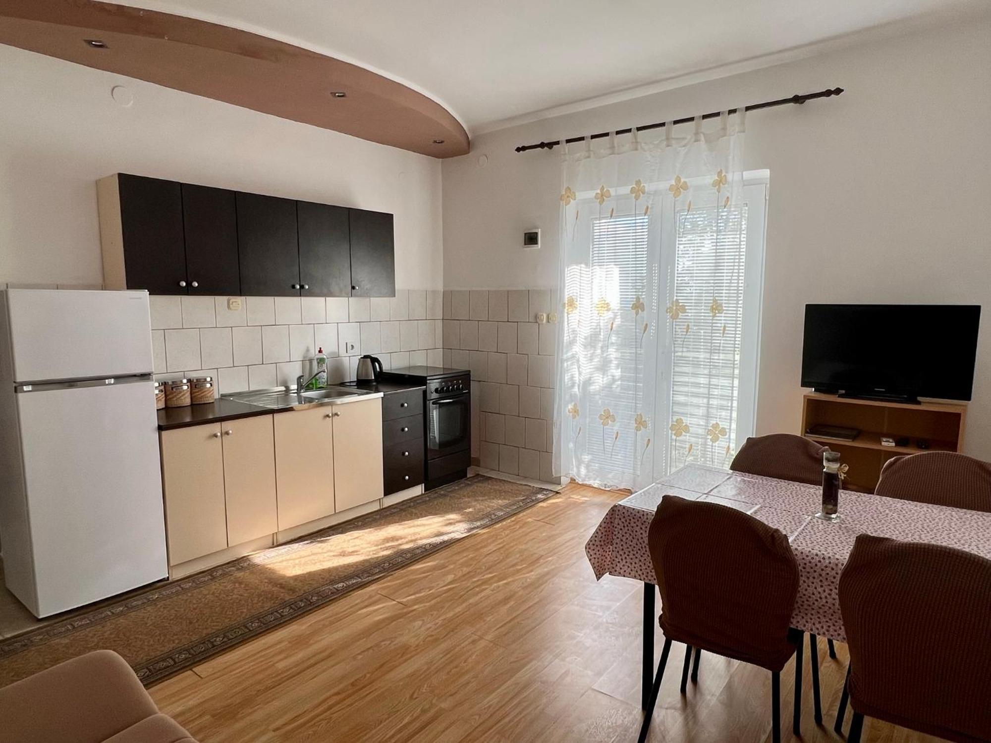 Apartments Monika 比比涅 外观 照片